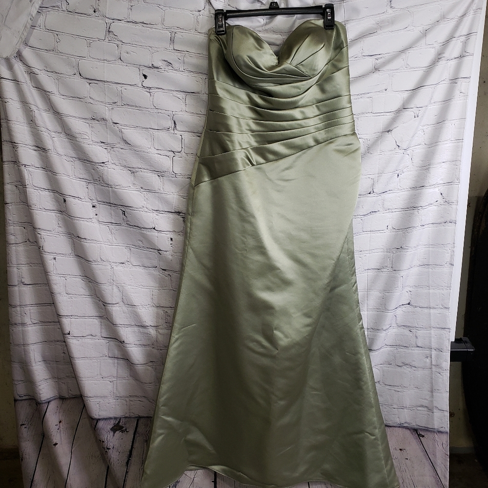 BILL LEVKOF size 12 strapless formal dress